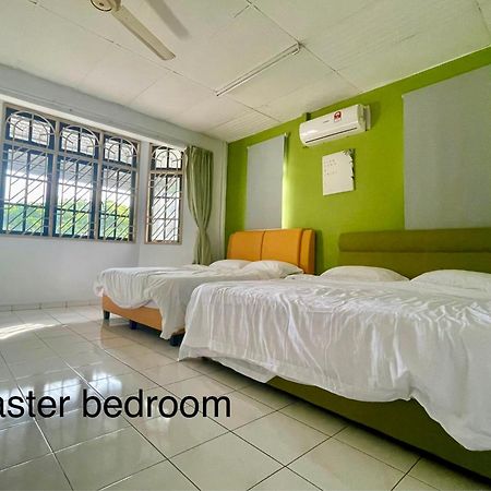 Low Season Promotion! 4B12B Max 19 Pax Party House Ipoh Bagian luar foto