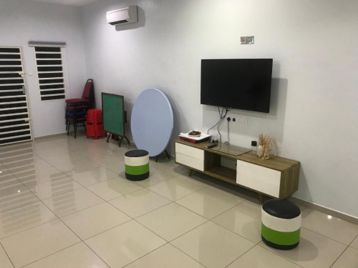 Low Season Promotion! 4B12B Max 19 Pax Party House Ipoh Bagian luar foto
