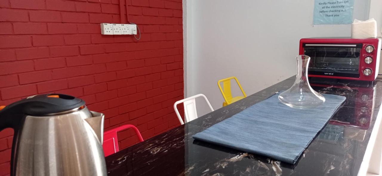 Low Season Promotion! 4B12B Max 19 Pax Party House Ipoh Bagian luar foto